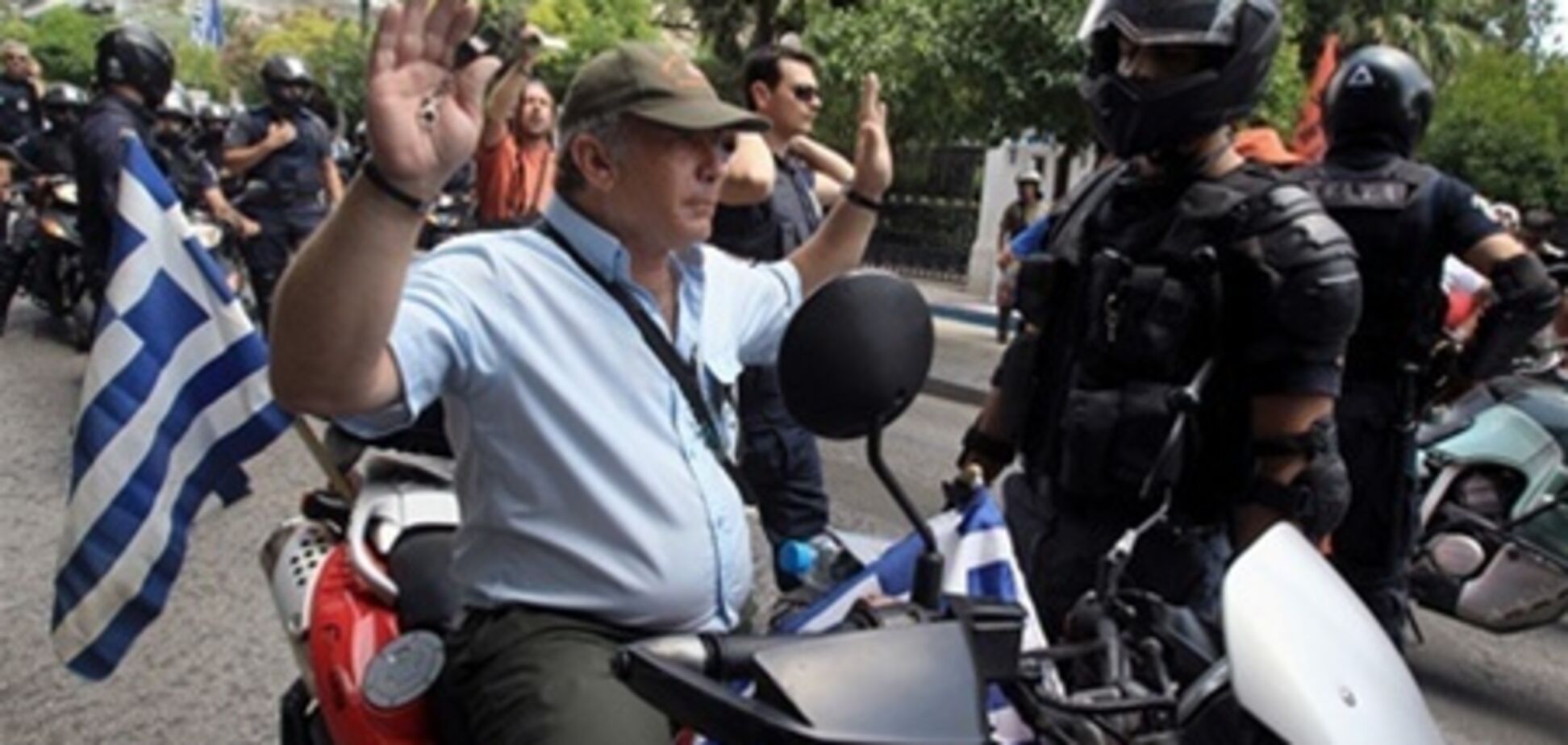 Греция вновь бастует против увольнений в госсекторе