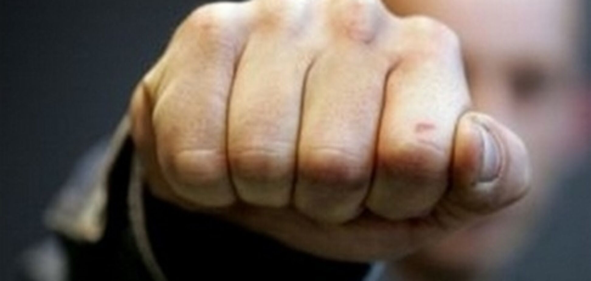 Пьяный житель Херсонщины напал с кулаками на милиционера