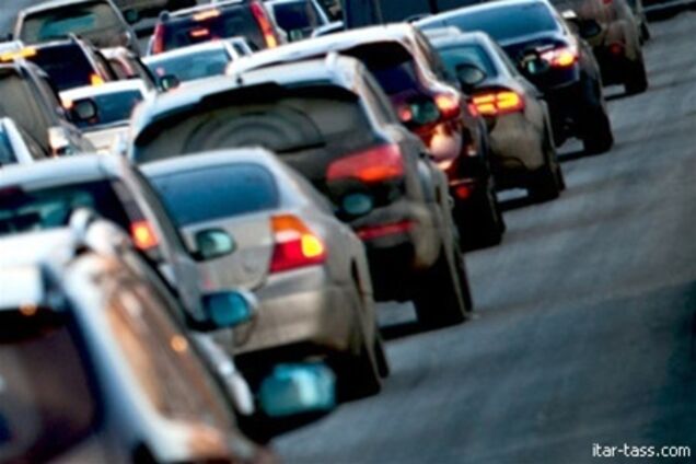 В Украину выстроились многокилометровые очереди авто из РФ