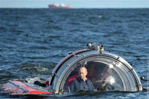 Появилось видео подводного путешествия Путина