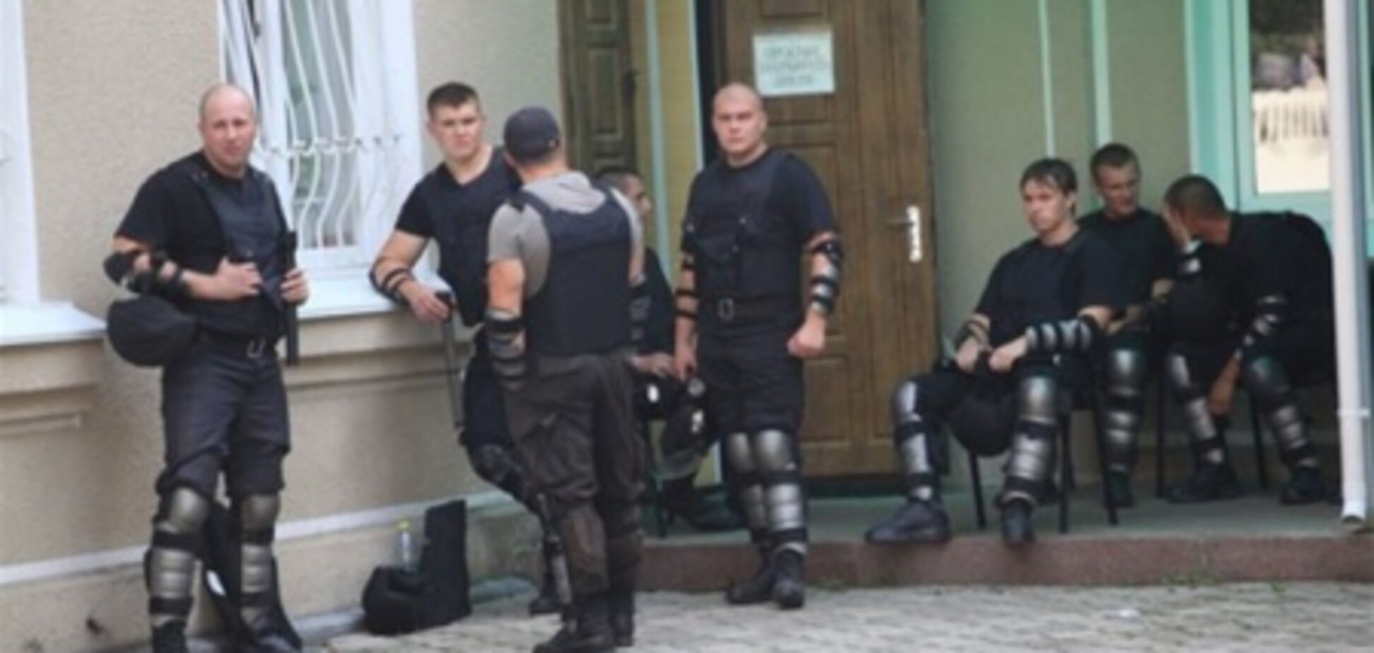 На Житомирщине к журналисту, расследовавшему рейдерский захват, нагрянула милиция