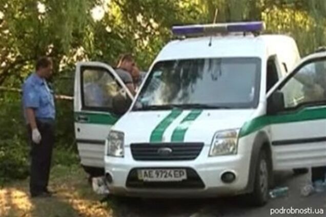 Убийцу инкассаторов на Днепропетровщине поймали после покупки рубашки