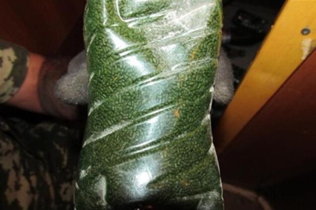 У узбека на украинской границе отобрали 30 кг жевательного табака