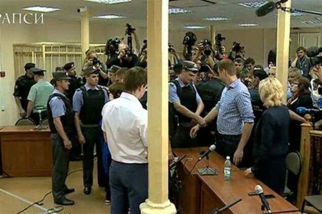 В соцсетях призывают прийти на 'Народный сход за Навального'