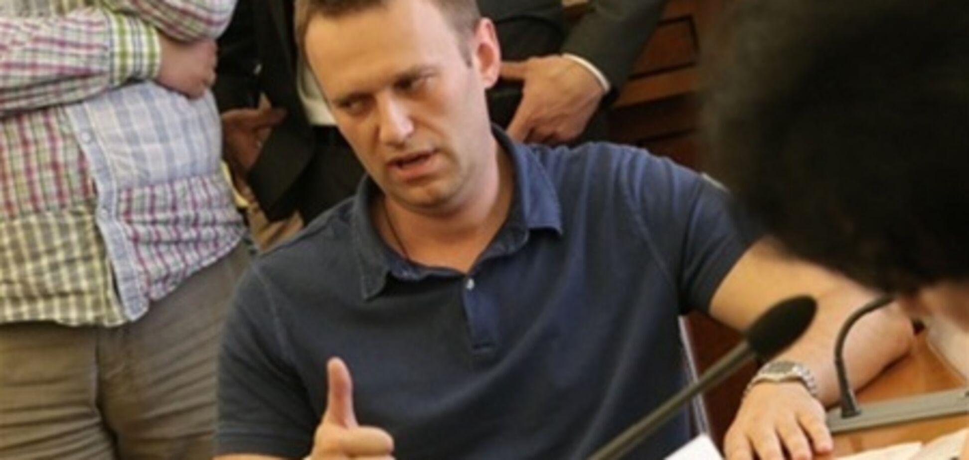 Влада поки не будуть обговорювати зняття Навального з виборів мера Москви