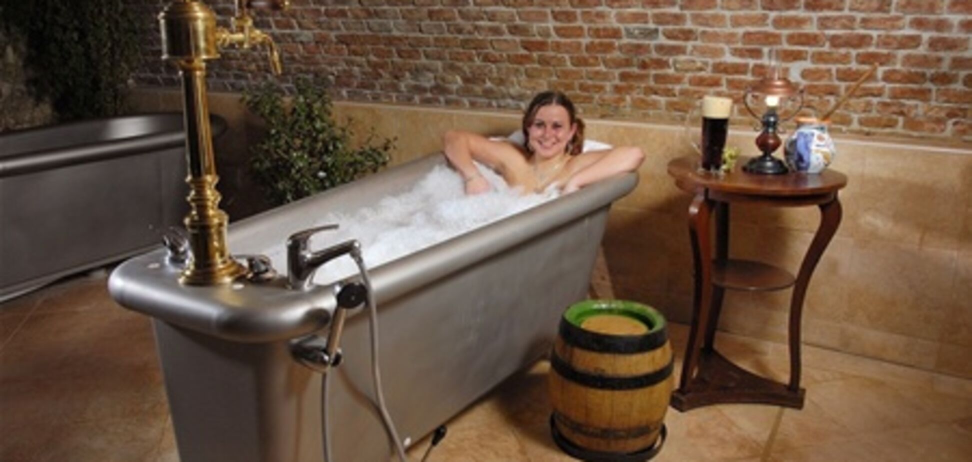 Чешский спа-отель предлагает туристам ванны из пива