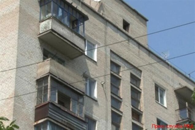 На Кировоградщие пьяный устроил стрельбу с балкона своей квартиры