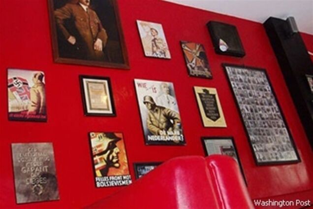 В Индонезии власти ополчились против 'нацистского' кафе