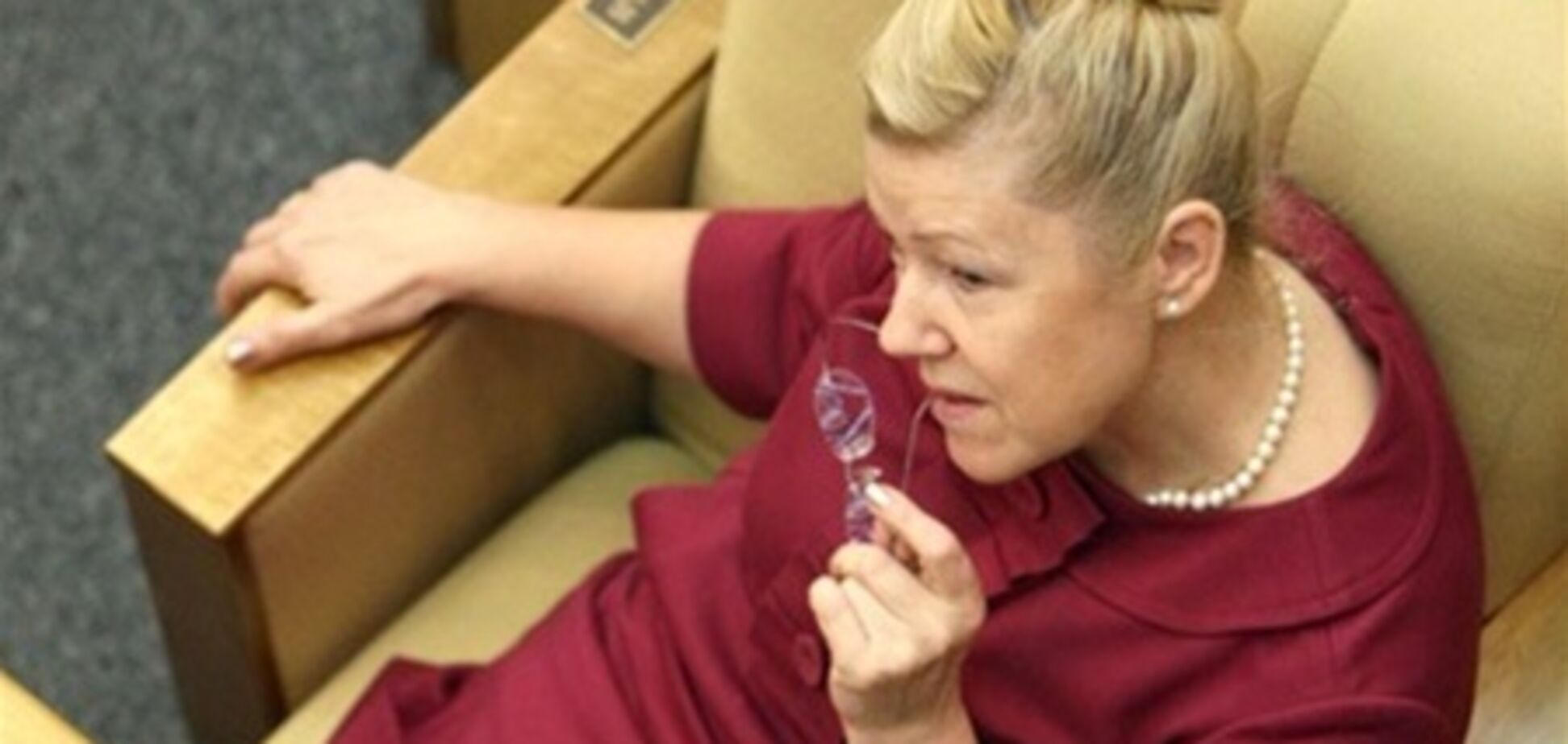 Депутату, 'покусившейся' на оральный секс, посвятили песню