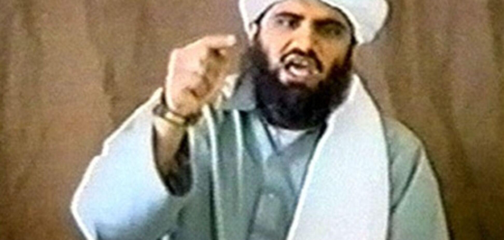 Зять бен Ладена запевняє, що його катували по дорозі в США