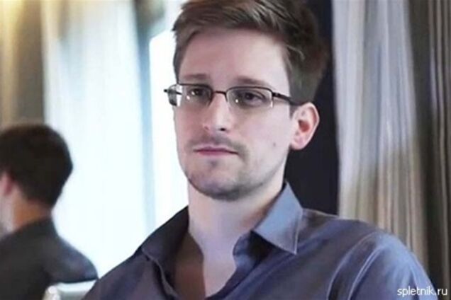 Сноуден просить притулку в Росії і 20 країнах