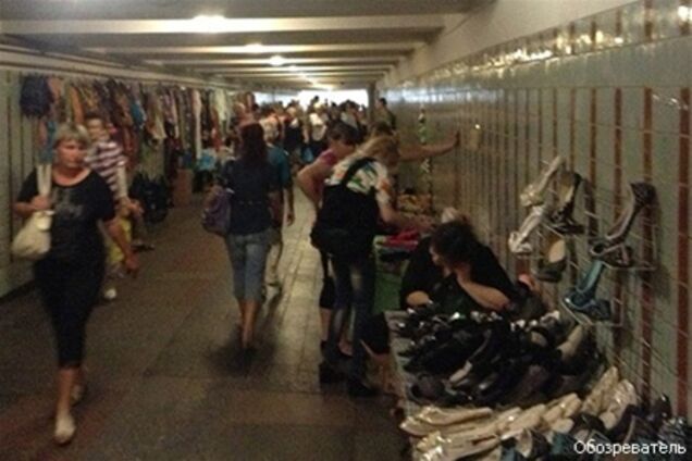 Киевское метро призовет отказаться от покупок в переходах