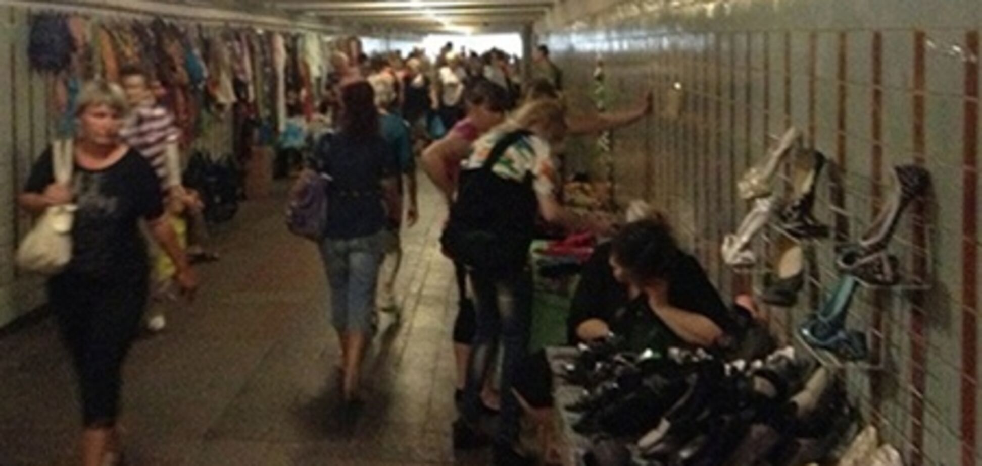 Киевское метро призовет отказаться от покупок в переходах