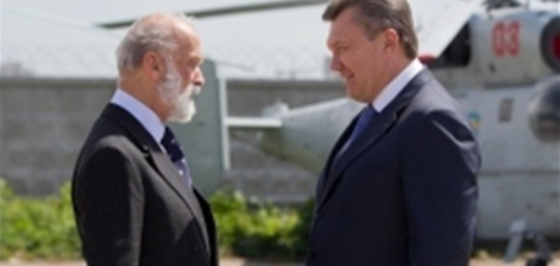 Янукович узнал о планах иностранной эскадрильи