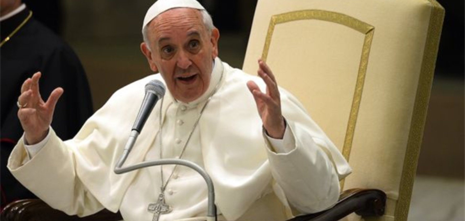 Папу Франциска нагодують в Бразилії шашликом і папайєю