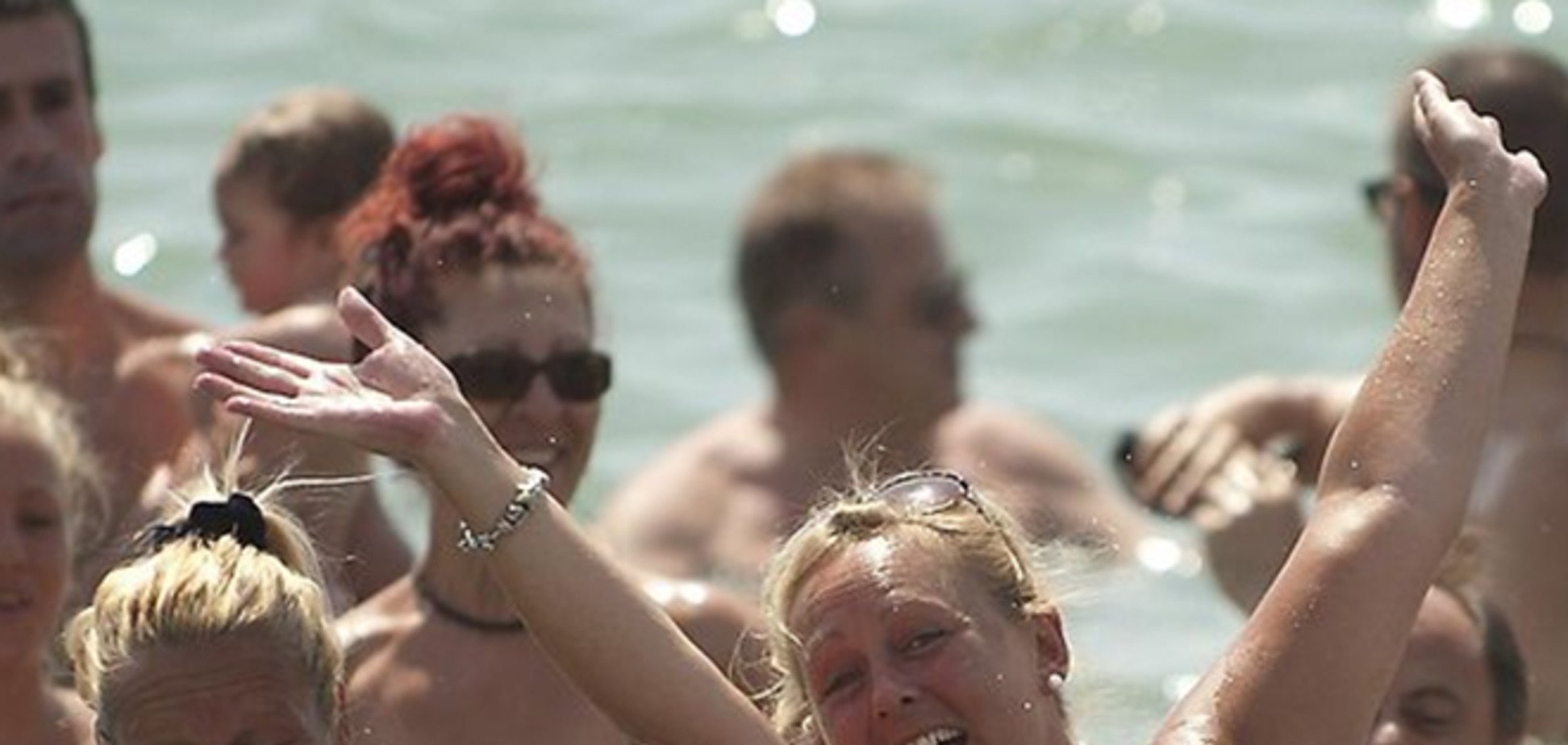 В Испании поставили рекорд: 729 нудистов собрались на пляже