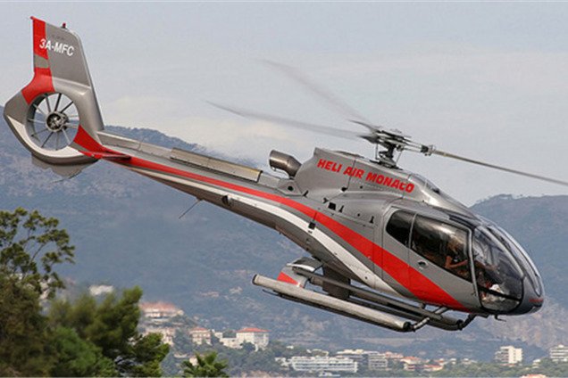 В Мурманской области упал частный вертолет: есть жертвы