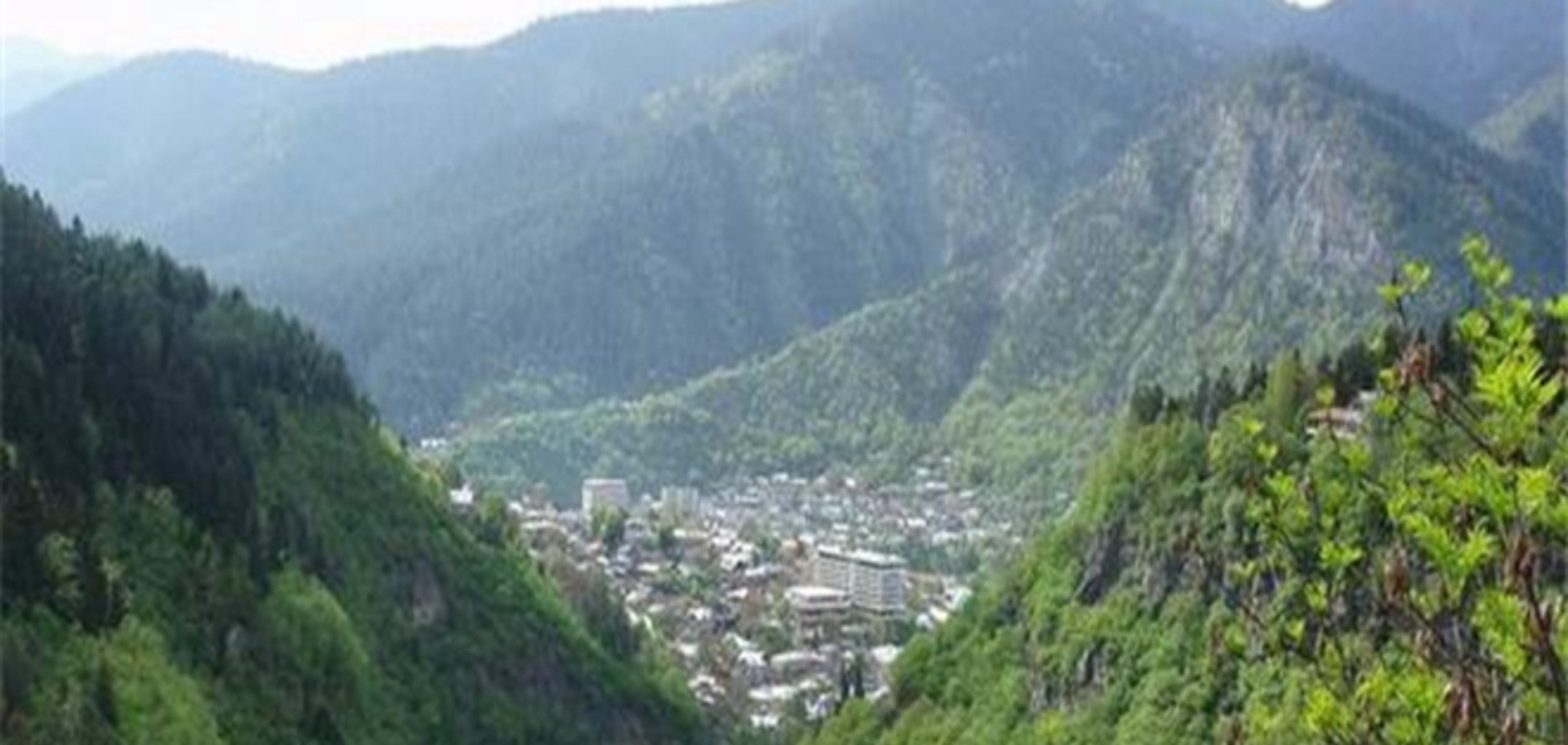 В центре Боржоми закрыли бювет с лечебной водой