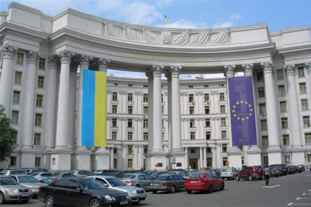 МИД: Британия еще не подтвердила личности подозреваемых в терактах