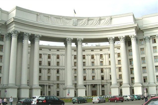 МИД подтвердил задержание украинцев в Британии