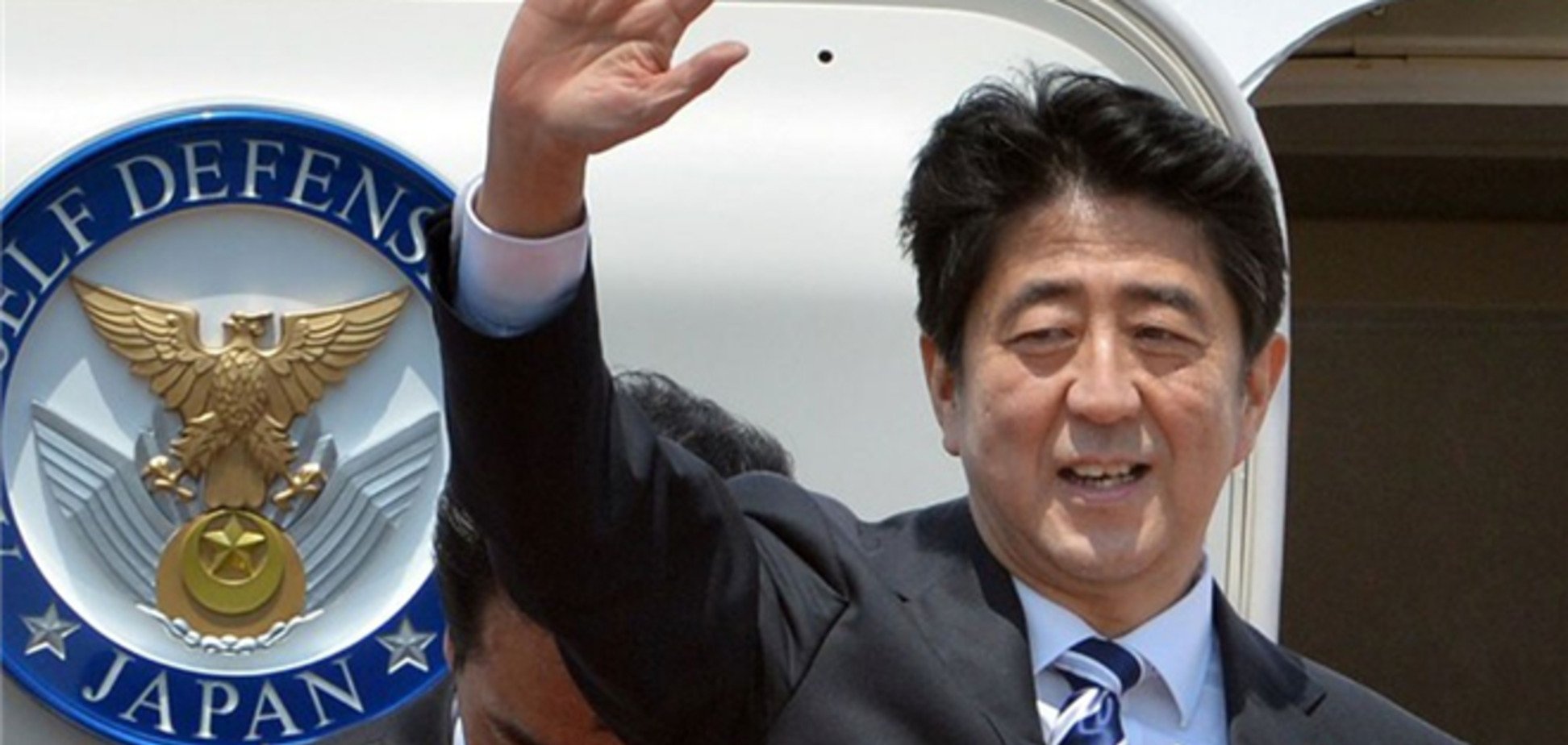 Японский премьер взял курс на укрепление военной мощи
