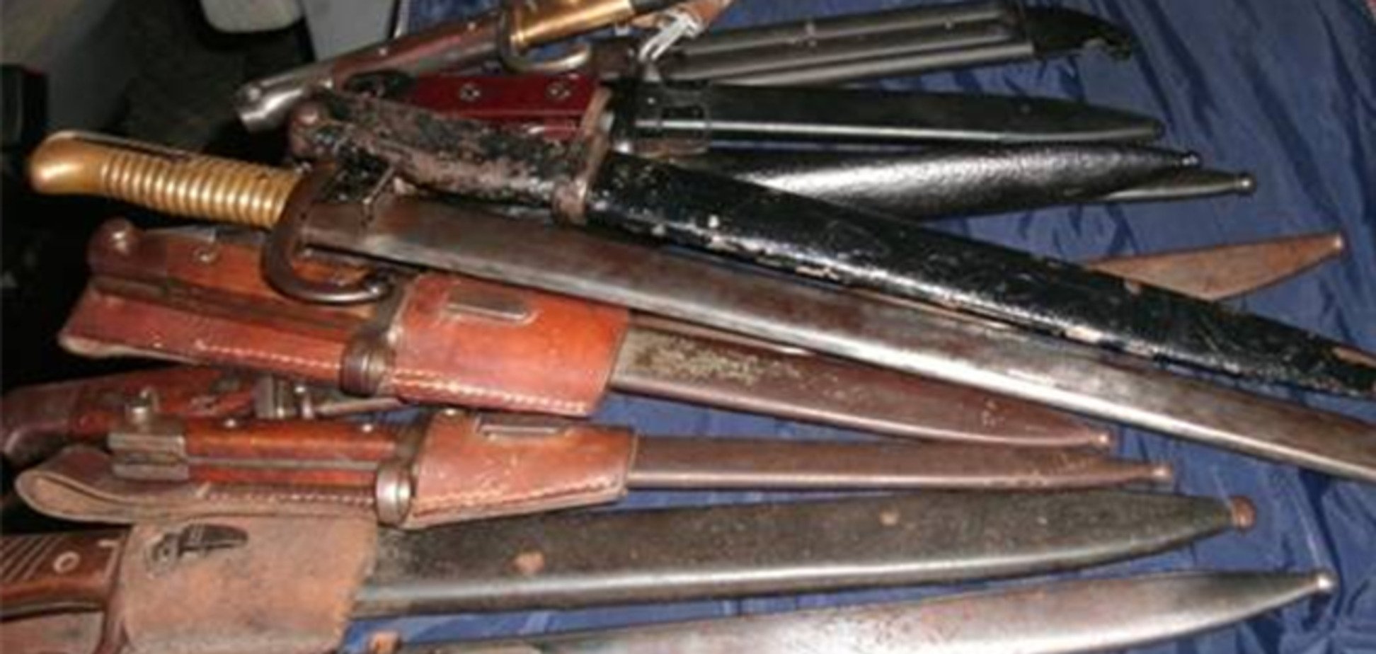 На Прикарпатье задержали торговца оружием