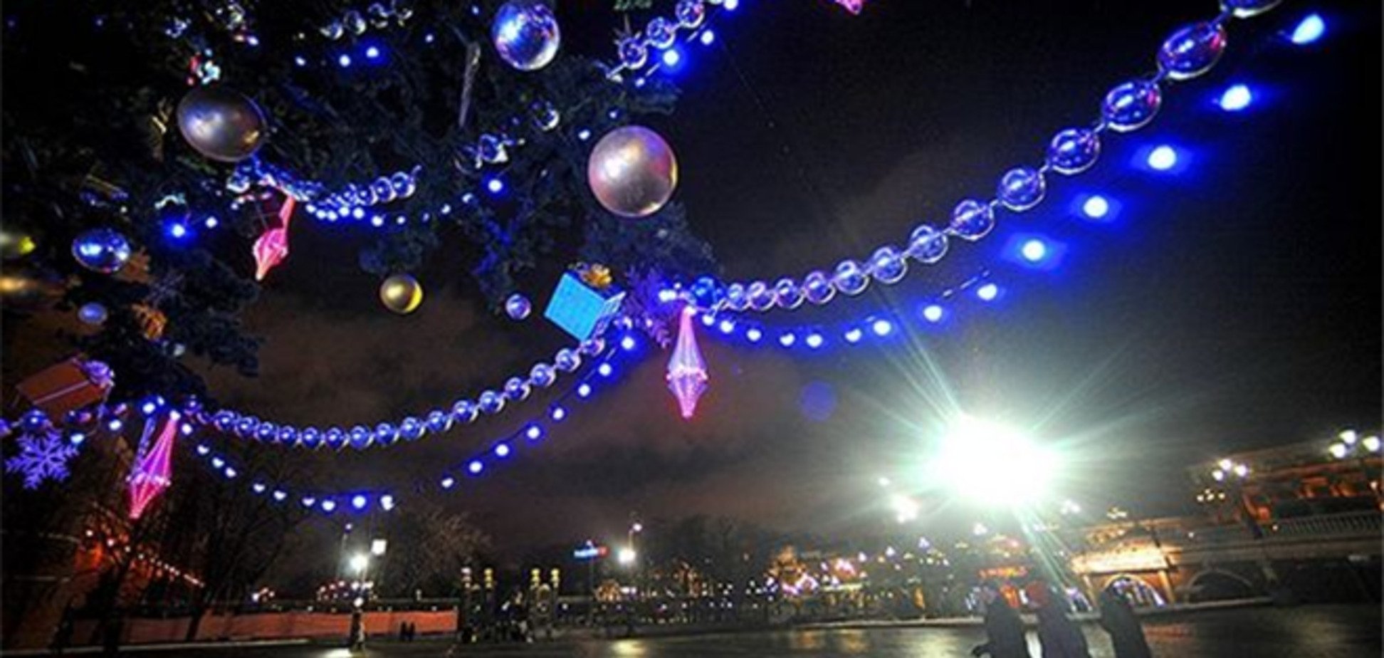 Мэрия Донецка накупила новогодних гирлянд почти на 1 млн грн