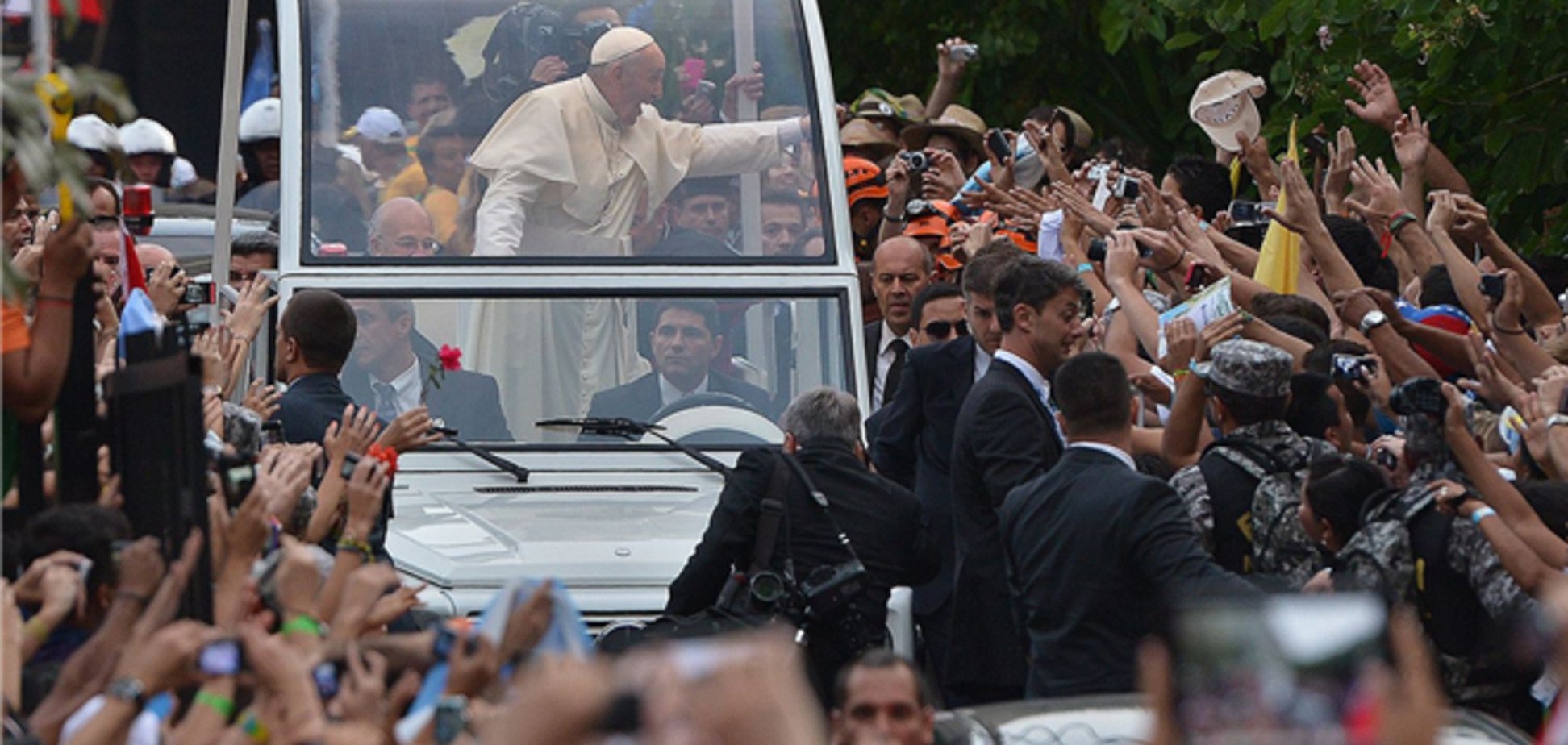 Бразилія визнала помилки в організації охорони Папи Франциска