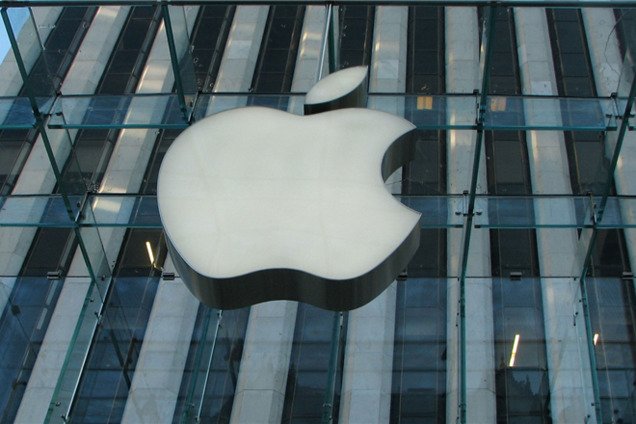 Прибыль Apple падает второй квартал подряд