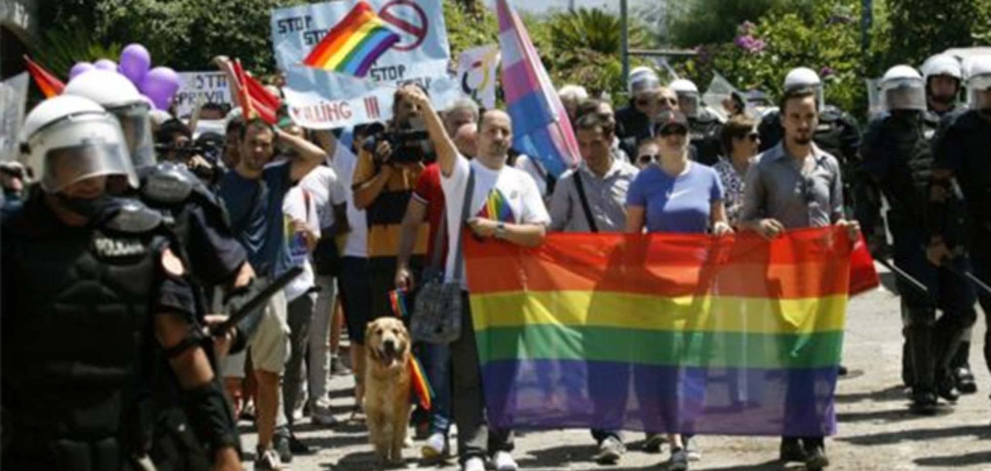У Чорногорії противники гей-параду скандували 'Убивай геїв!'