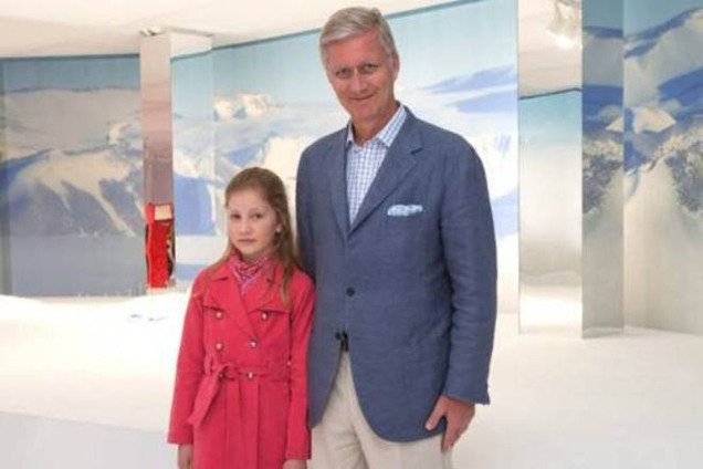 Король и принцесса Бельгии больше не будут летать в одном самолете