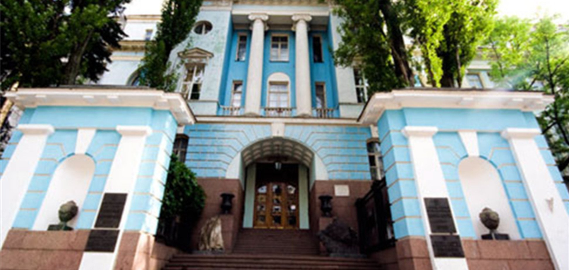 В Зоологическом музее Киева из-за пожара погибли ежики, змеи, птицы