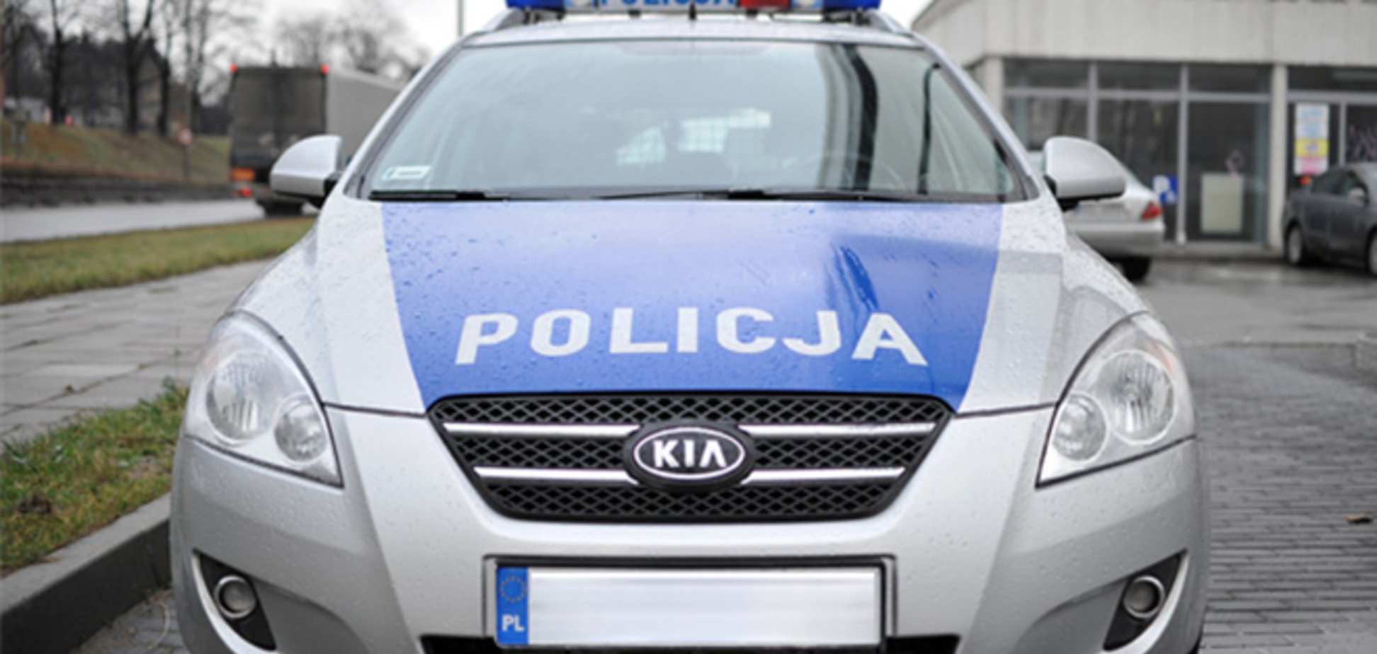 Украинцы Польши требуют наказать бросившего петарду в церковь