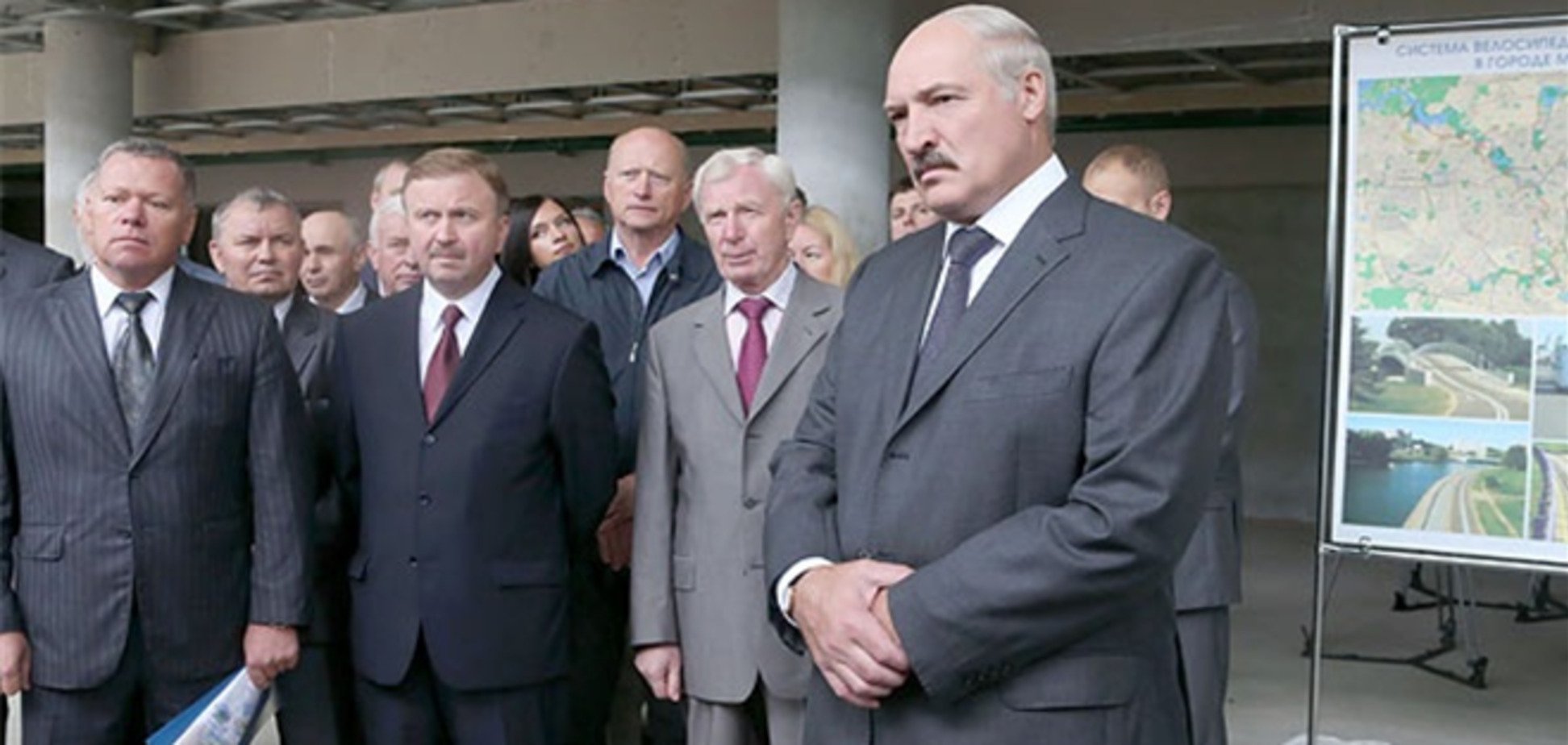 Лукашенко променял визит в Украину на аквапарк