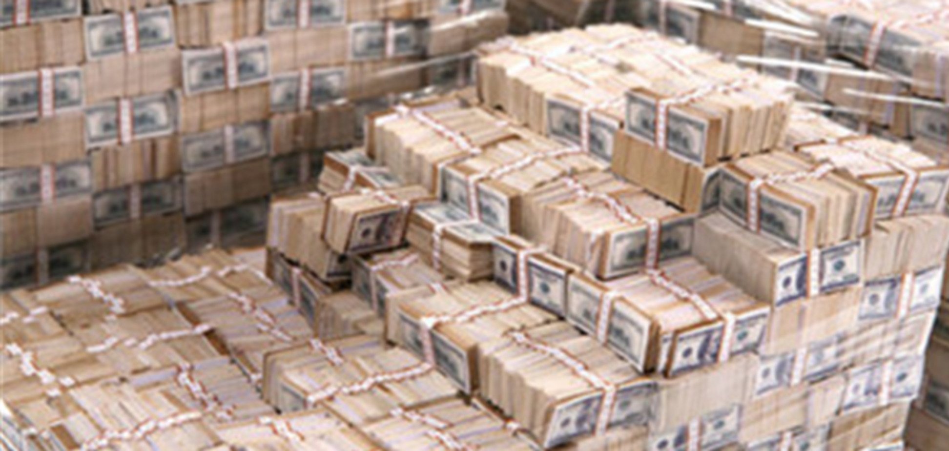 Эксперт: спрос на валюту этим летом в Украине на порядок упал