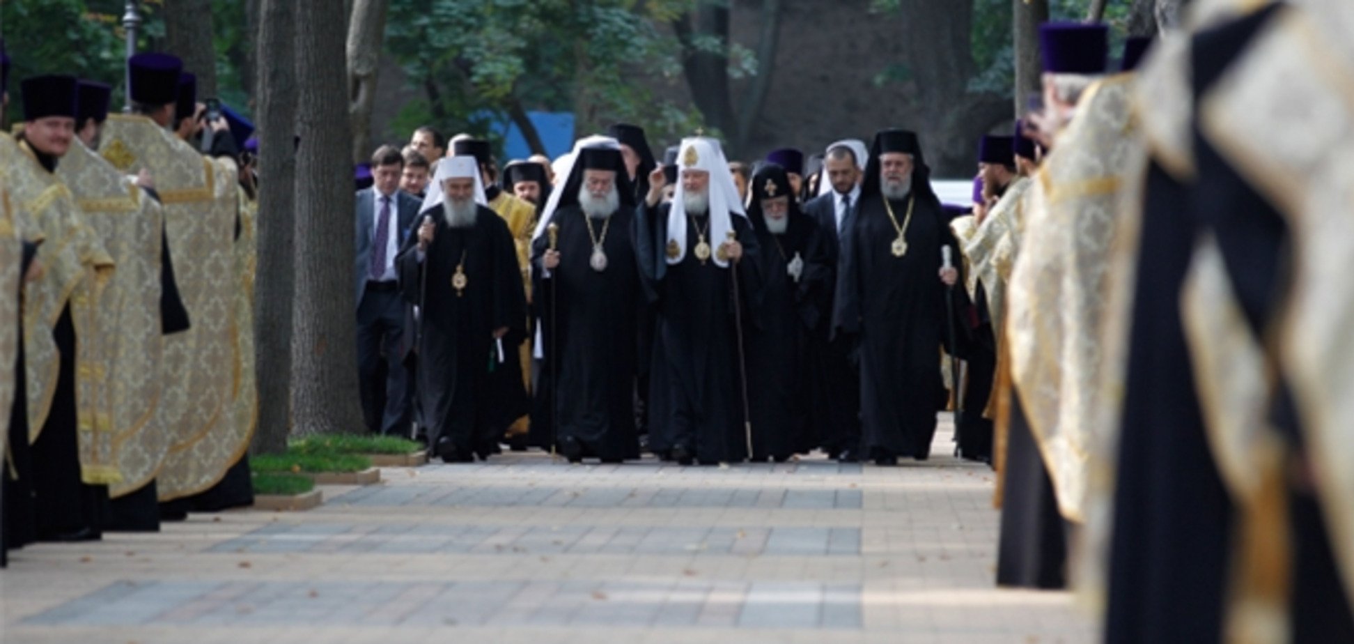 Глави дев'яти православних церков здійснять літургію в Лаврі