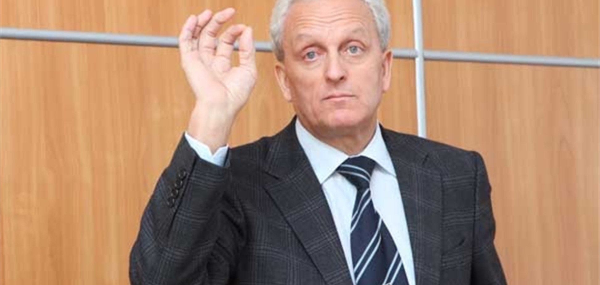 Неизвестный выстрелил из обреза в спину мэру Феодосии