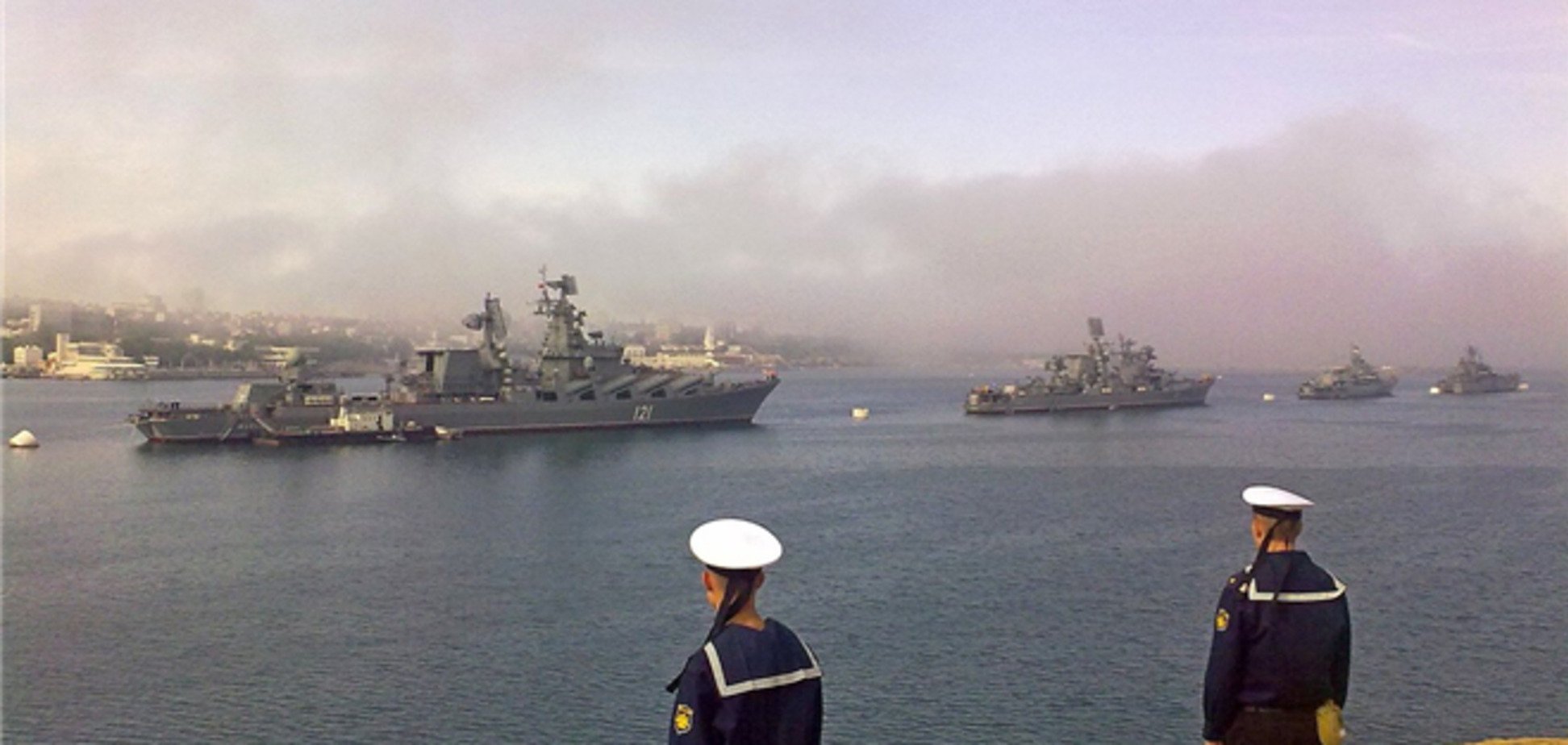 В воскресенье Украина и Россия отметят дни флотов в Севастополе