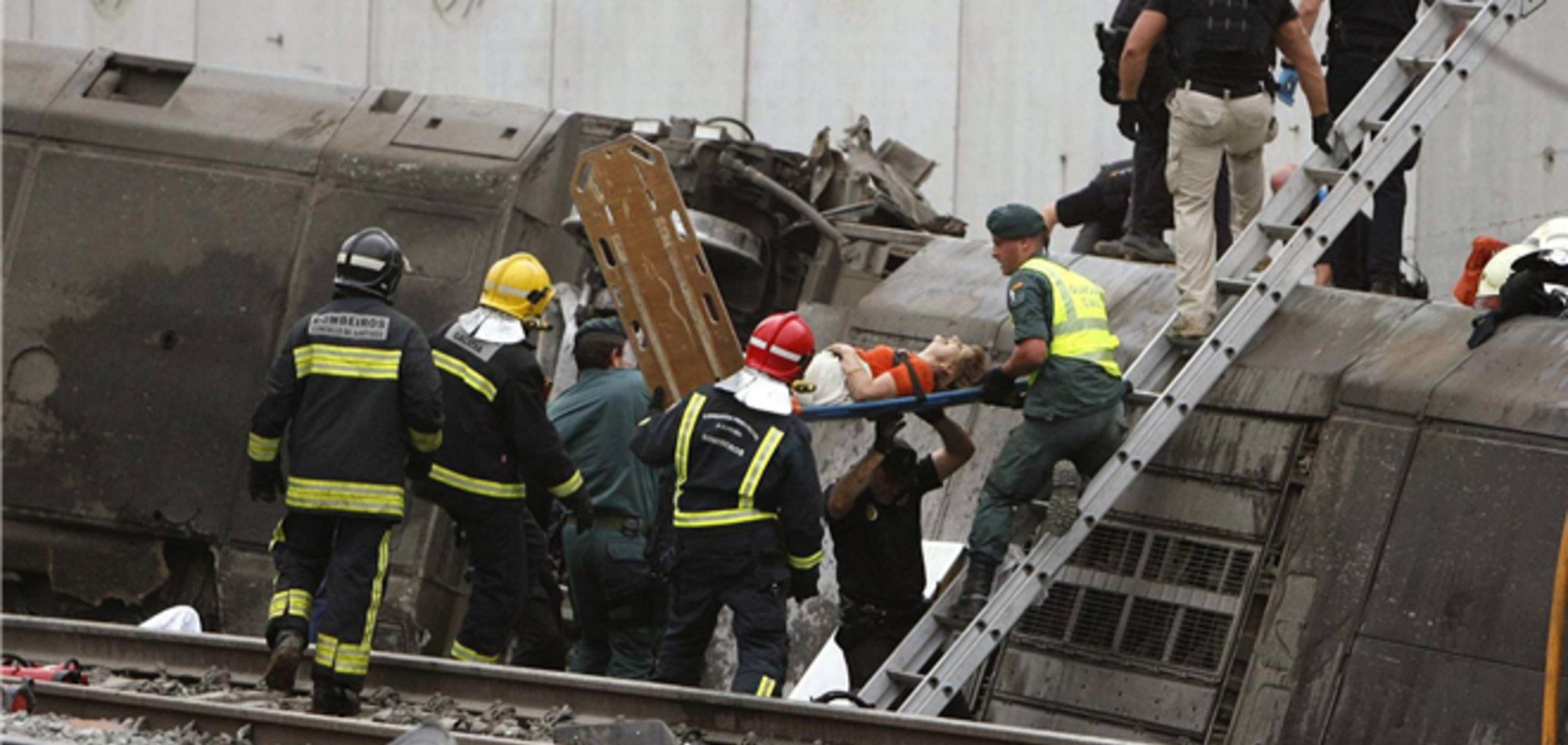 В аварії поїзда в Іспанії загинули велика чиновниця і відома журналістка