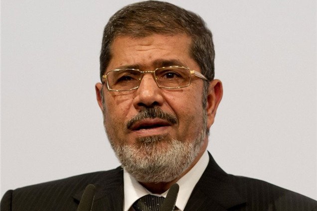 СМИ: военные Египта охраняют Мурси от суицида