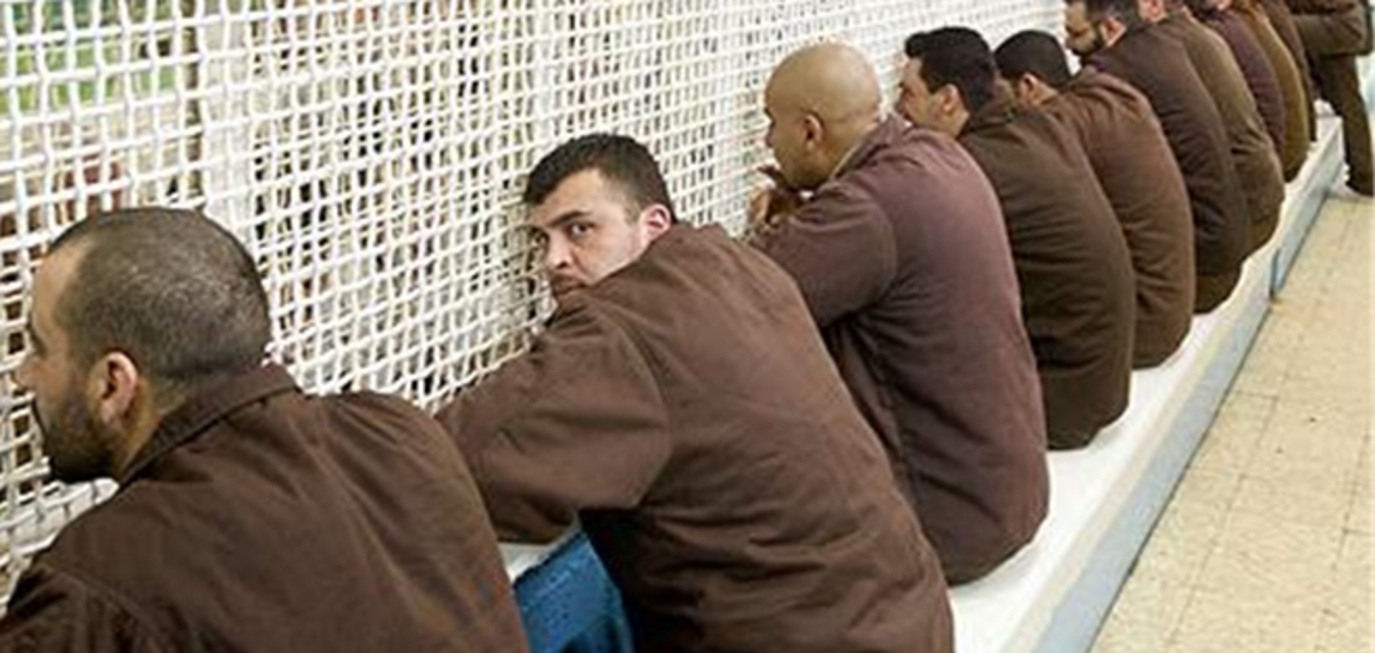 Палестина рада решению Израиля отпустить сотню заключенных
