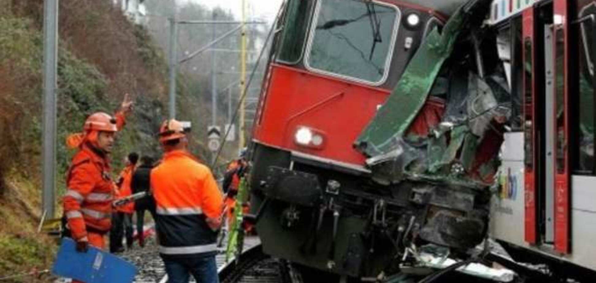 Столкновение поездов в Швейцарии: пострадали 44 человека