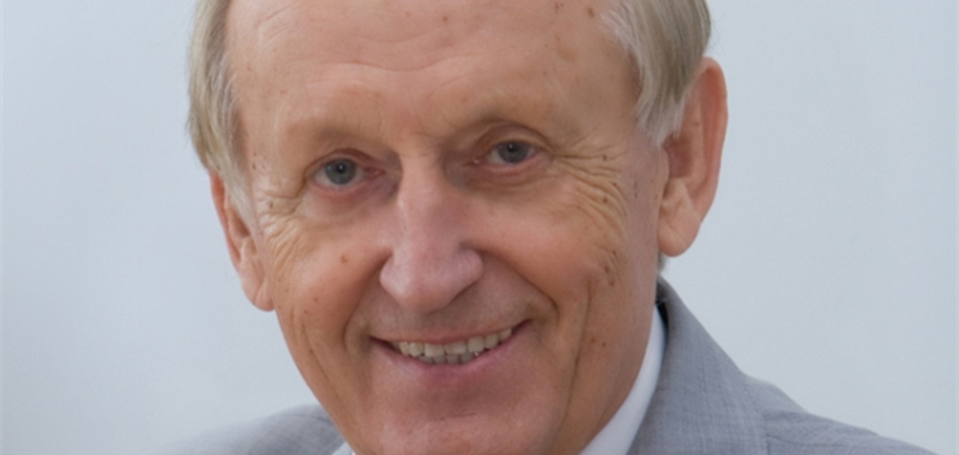 74-летнего нардепа застукали с молодой блондинкой