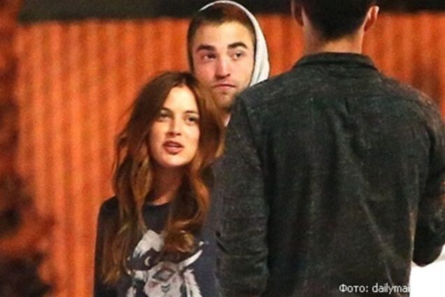 Паттинсон сблизился с рыжеволосой подругой Стюарт