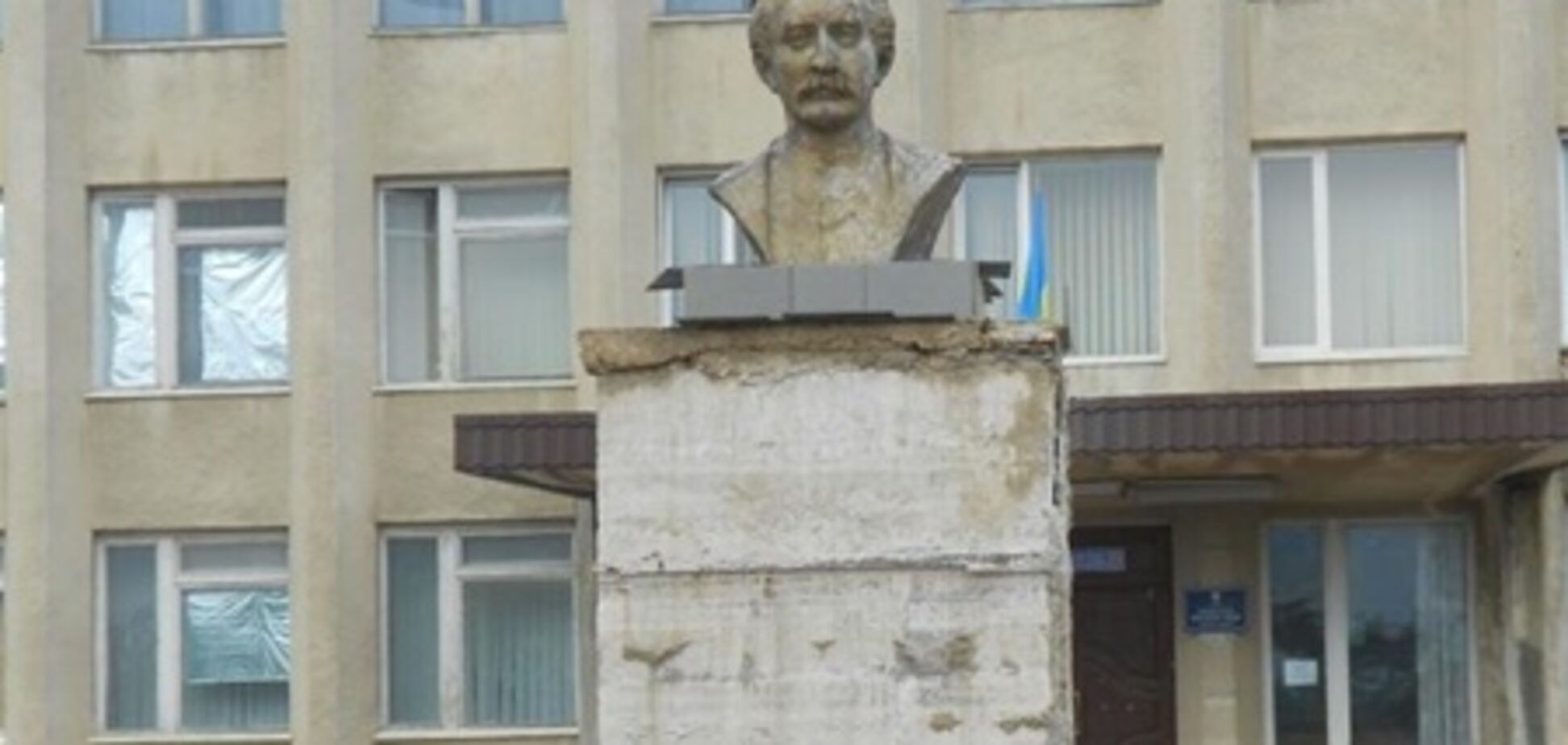 В Одессе коммунисты меняют памятник Франко на Ленина