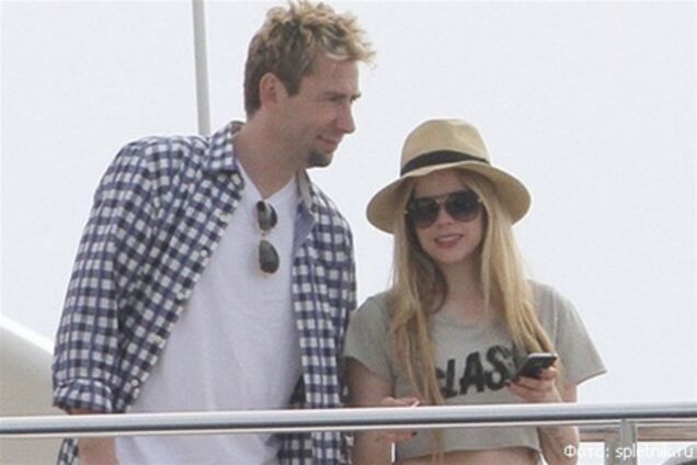 Инсайдер: Аврил Лавин и Чед Крюгер поженились