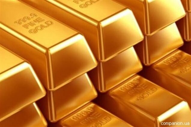НБУ поднимает золото в цене