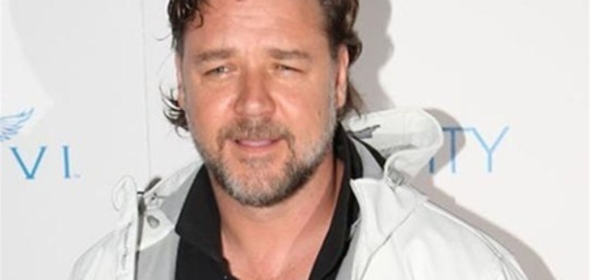 Хакеры взломали Twitter Рассела Кроу, разместив там пикантные фото