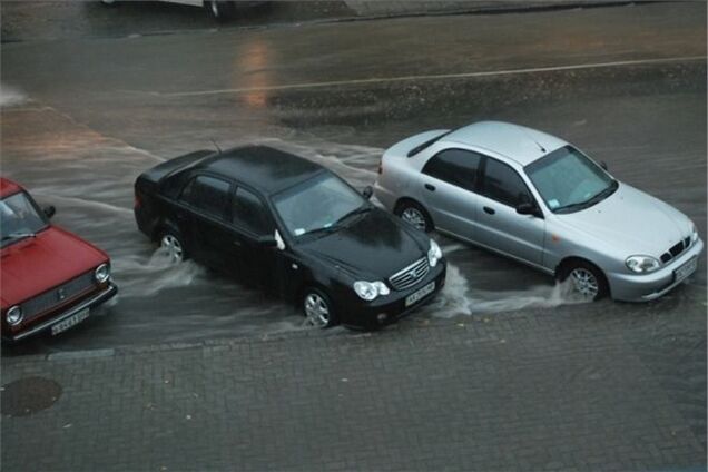 Луцк поплыл после сильного ливня