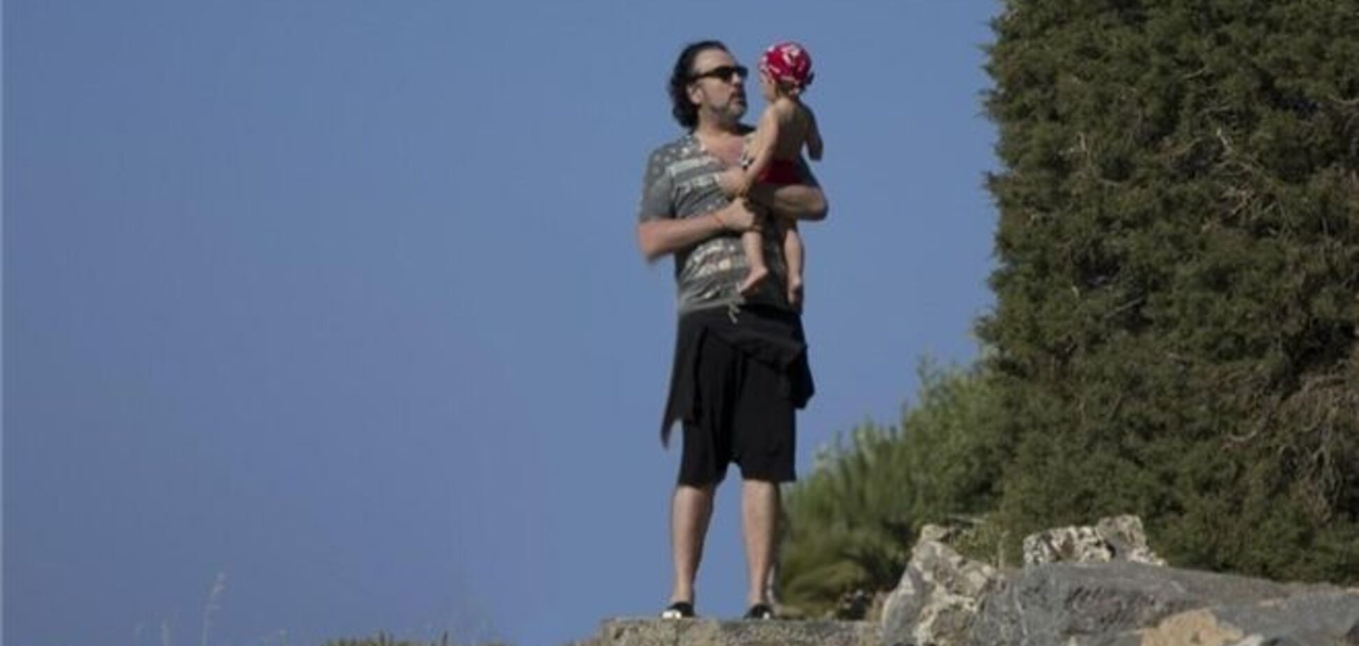 Филипп Киркоров показал детей на отдыхе в Греции